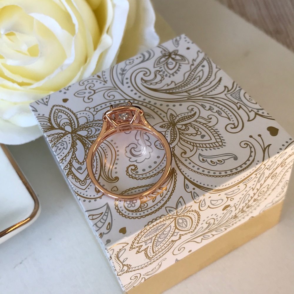 ✨Double Halo Crystal Center Ring Rose Gold - Picture 6 of 8